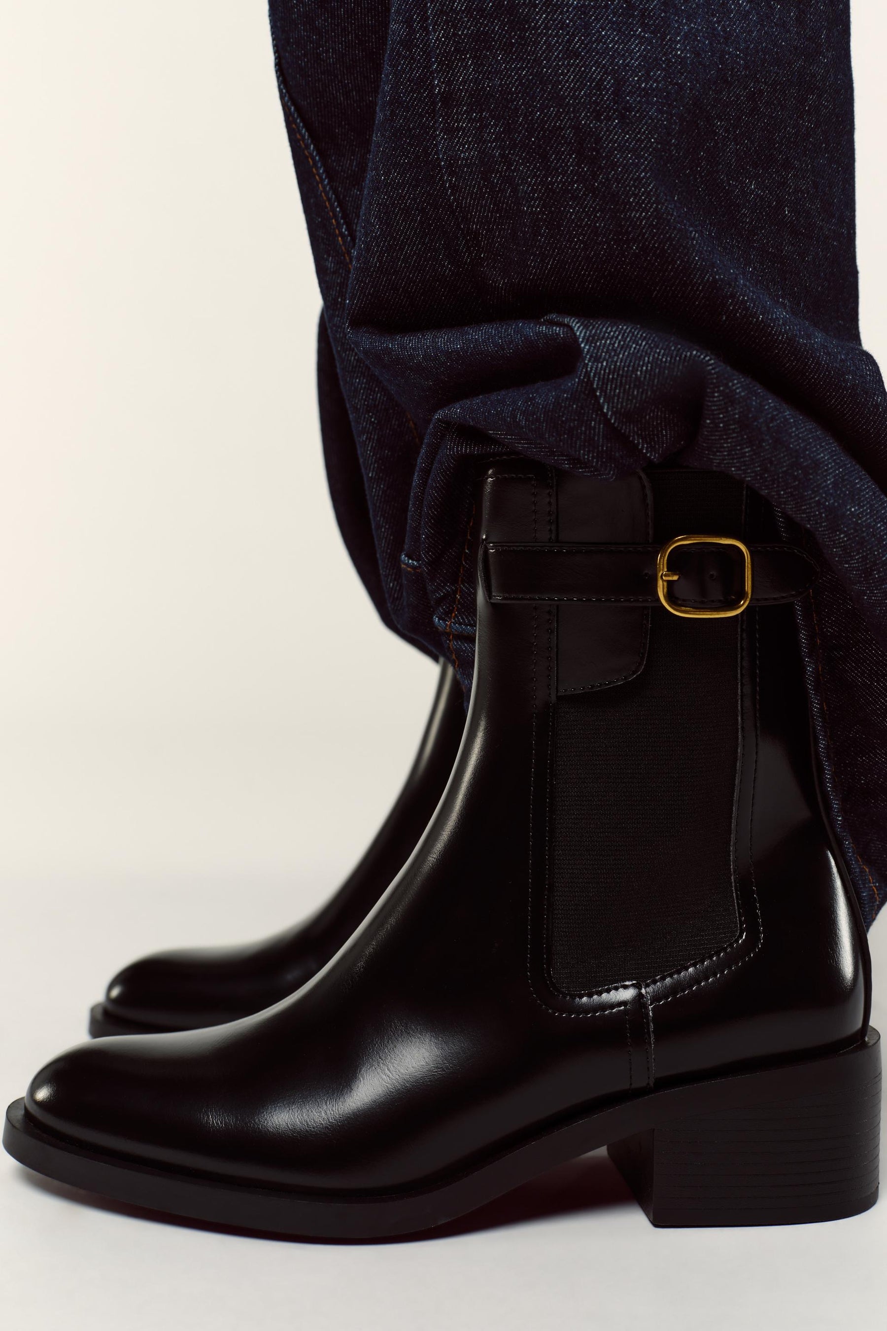 ANKLE BOOTS WITH BUCKLE