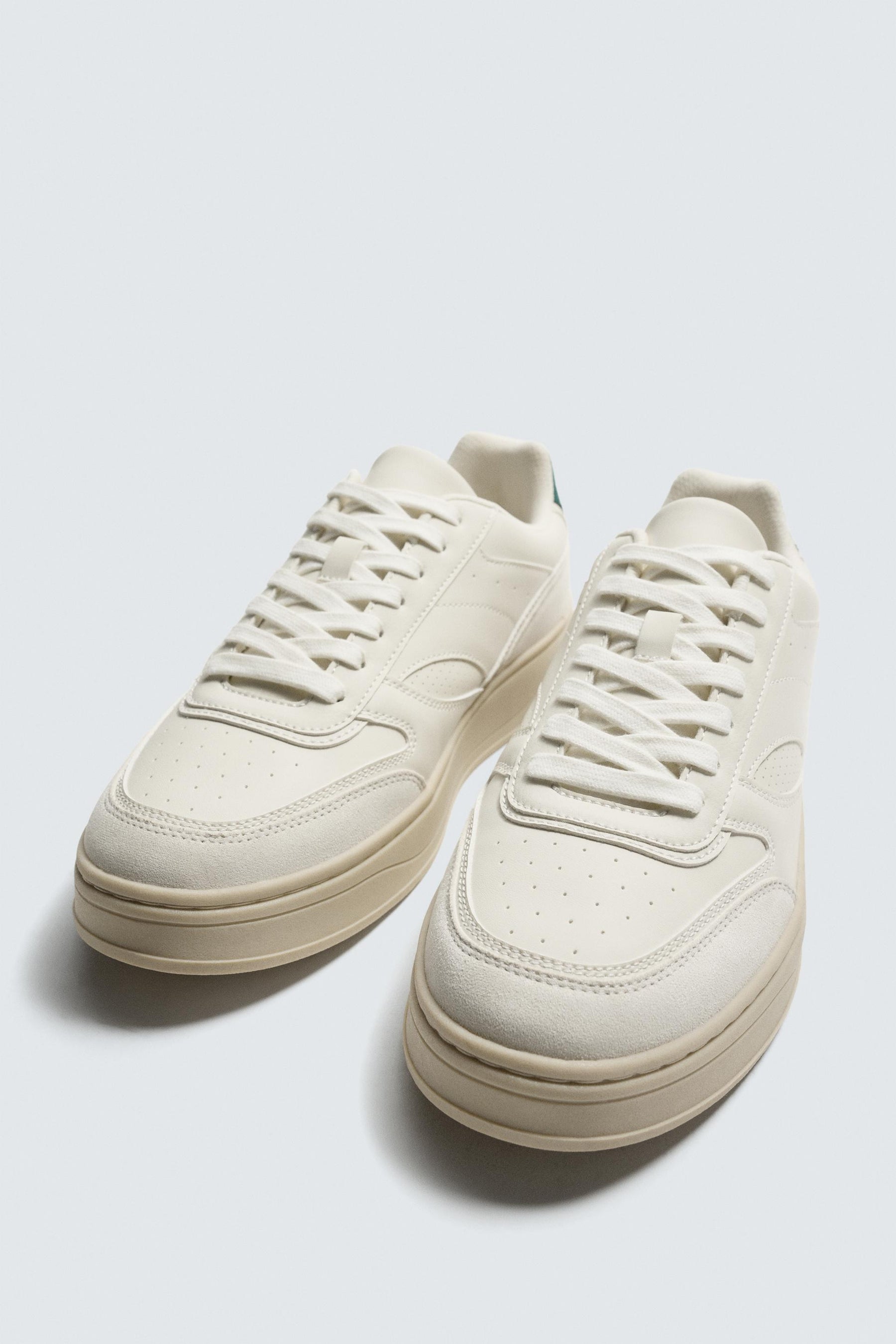 Court Performance Sneakers