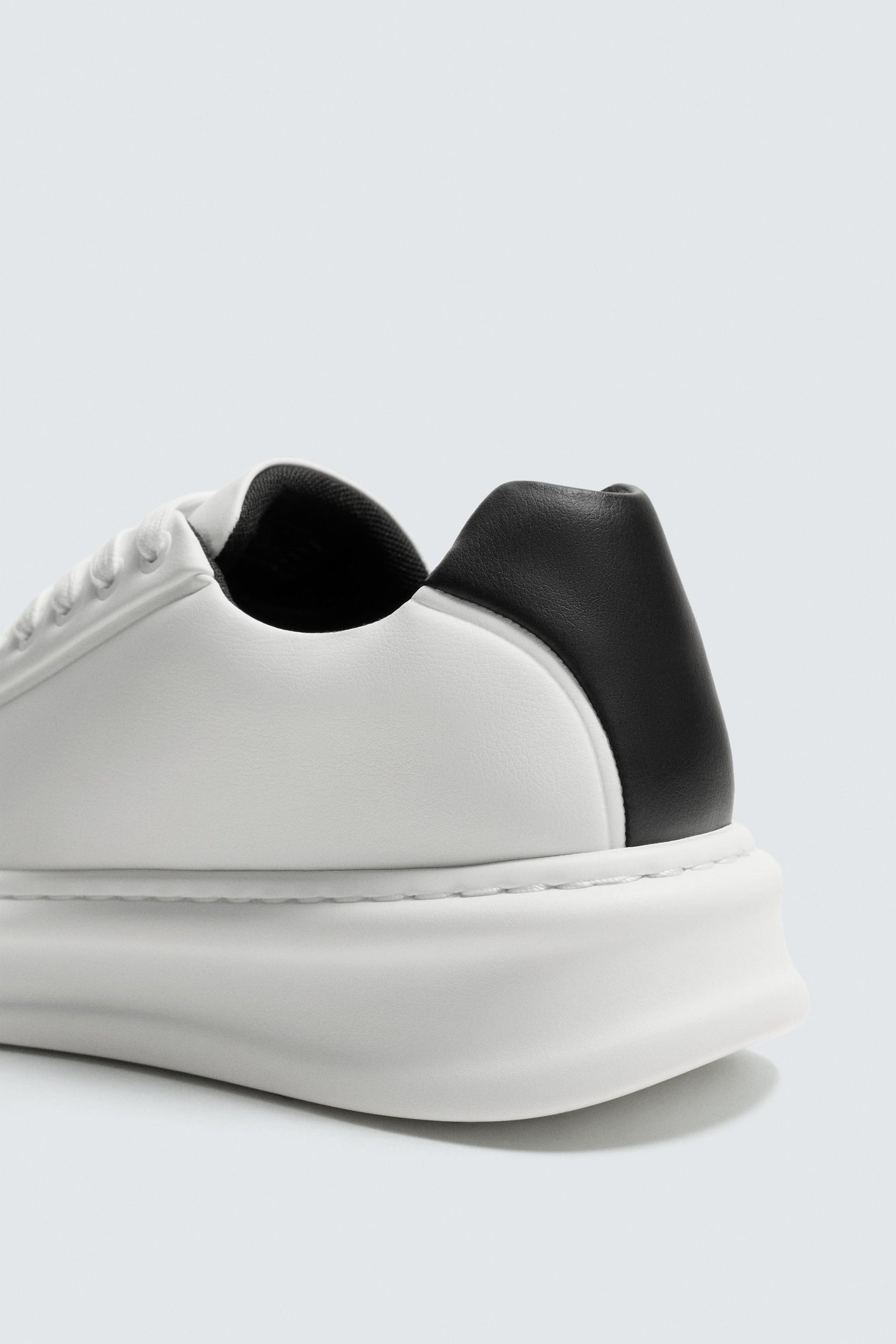 Trainers with heel detail