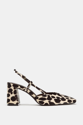 Schuhe aus Leder mit Tiermuster
