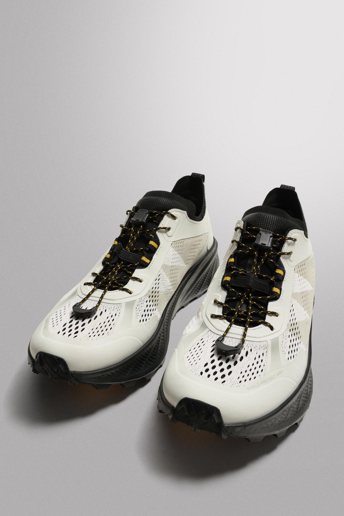 TRAIL RUNNING SHOE - Image 2
