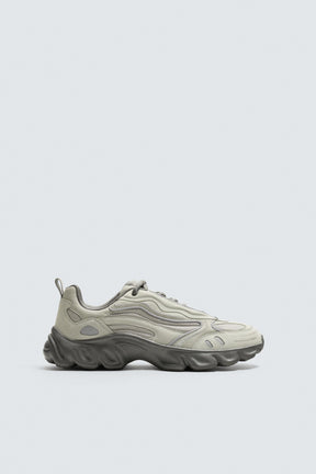 CHUNKY SOLE SNEAKERS - Image 4