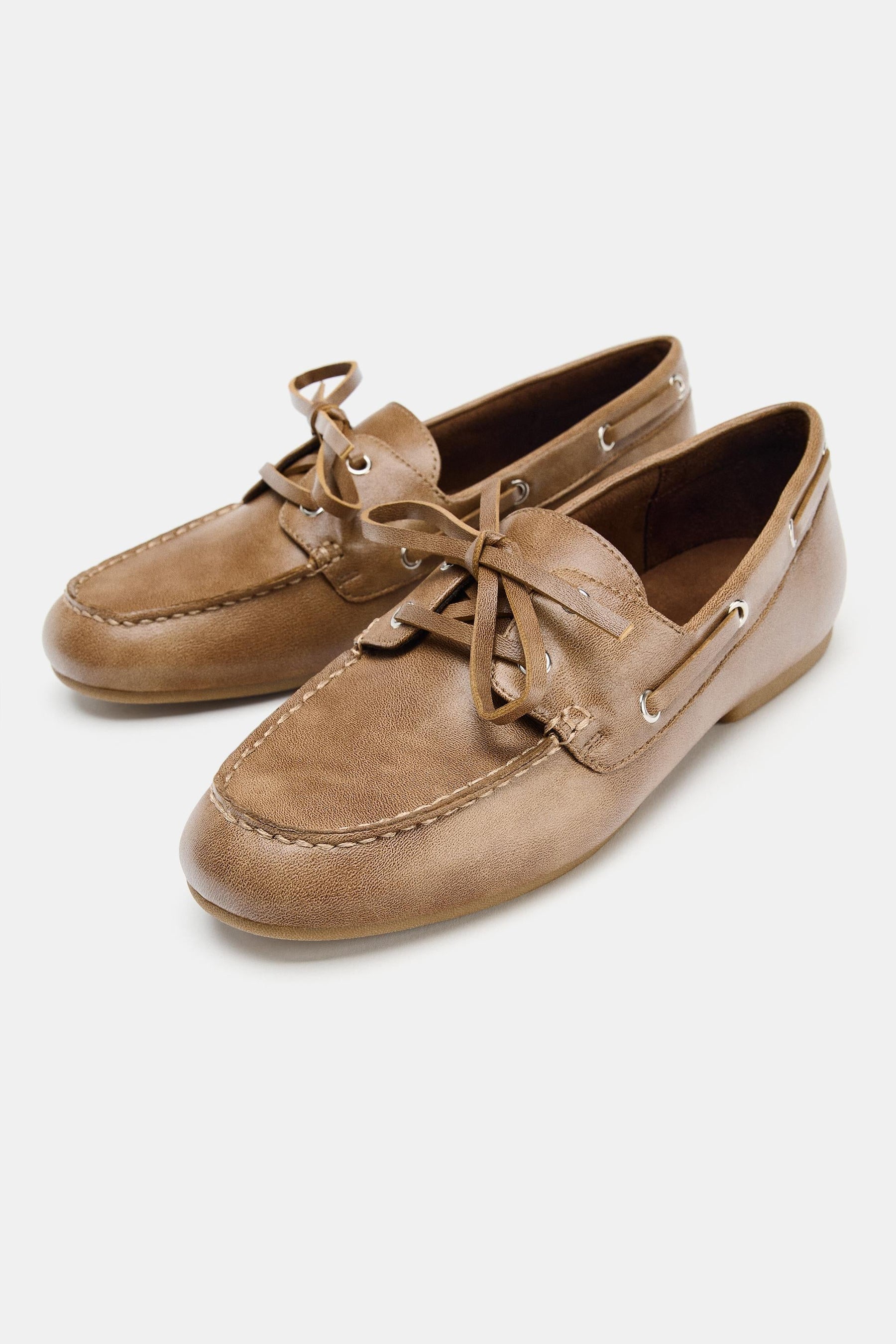 Schnürschuhe