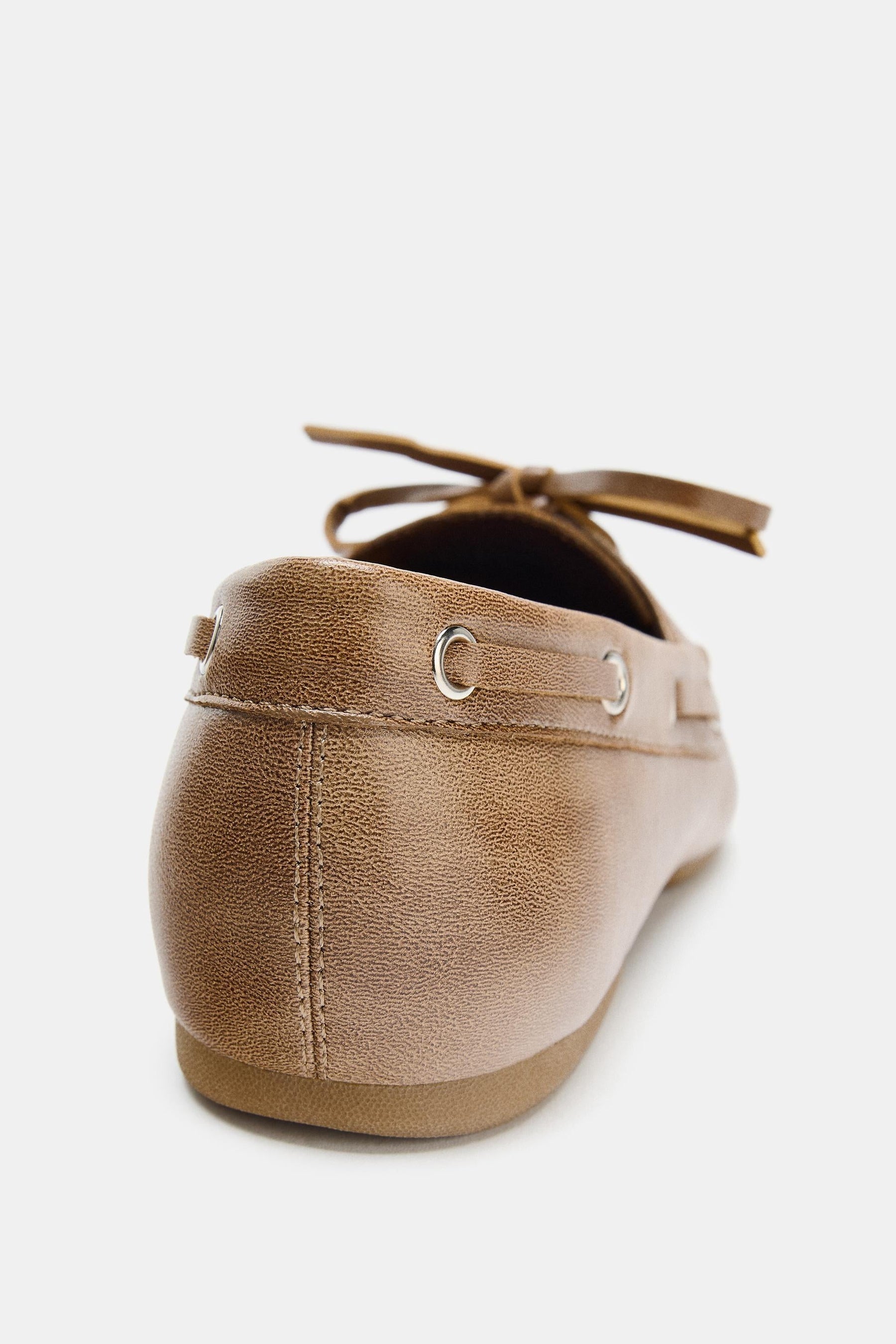 Schnürschuhe