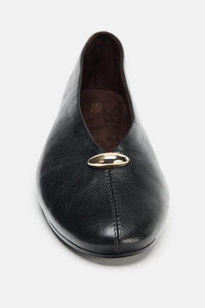 LEATHER BALLET FLATS