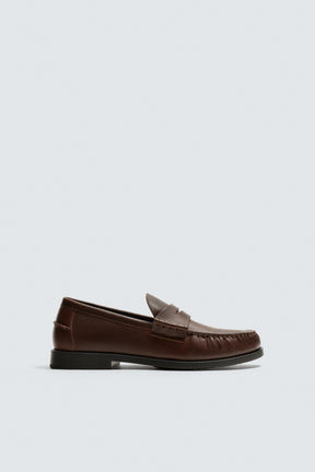 LEATHER MOCCASIN WITH MASK DETAIL - Image 4