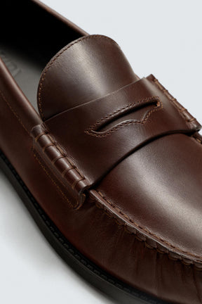 LEATHER MOCCASIN WITH MASK DETAIL - Image 6