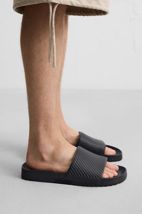 BATH SLIDES - Image 1