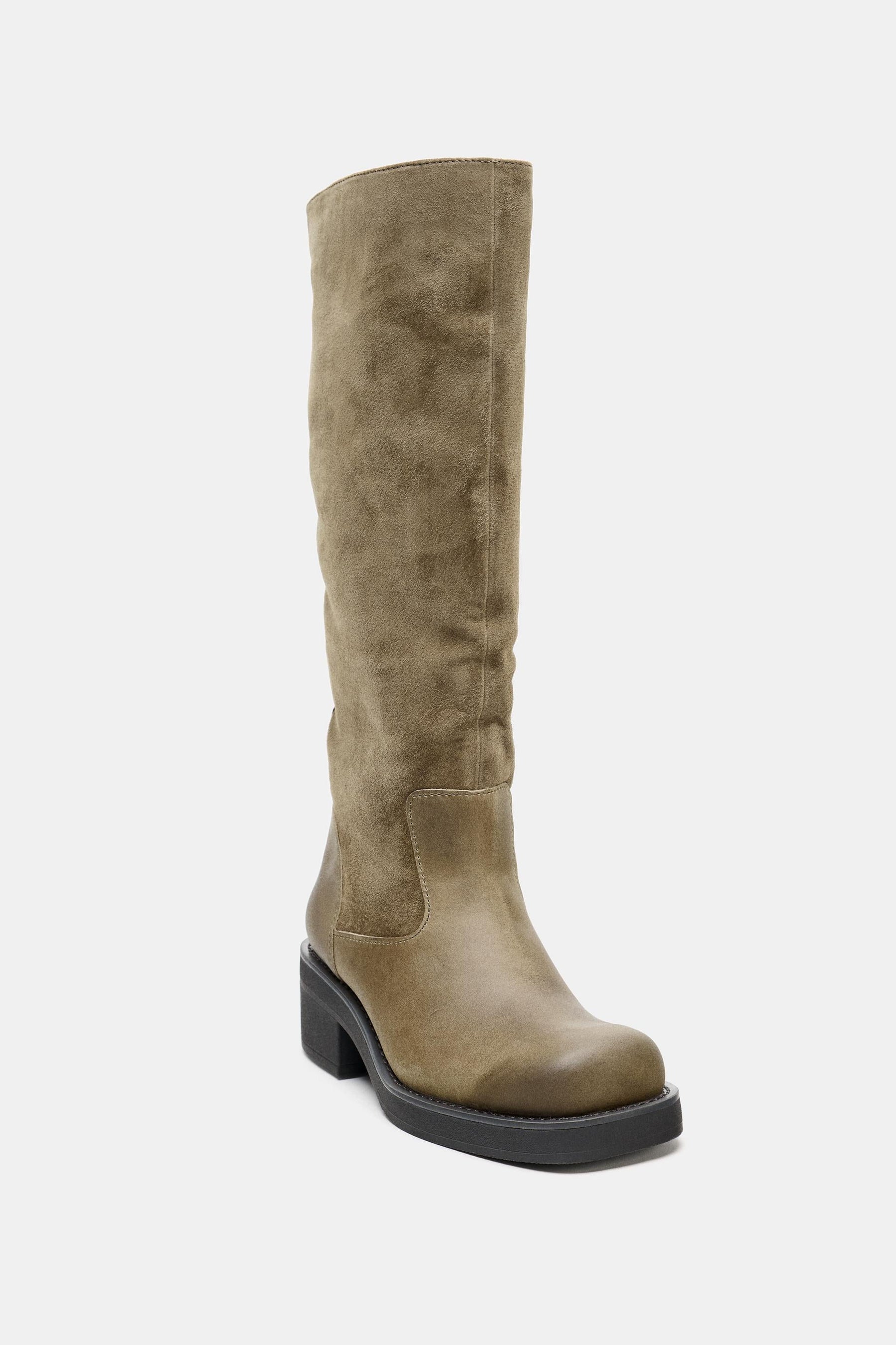 CONTRAST LEATHER BOOTS