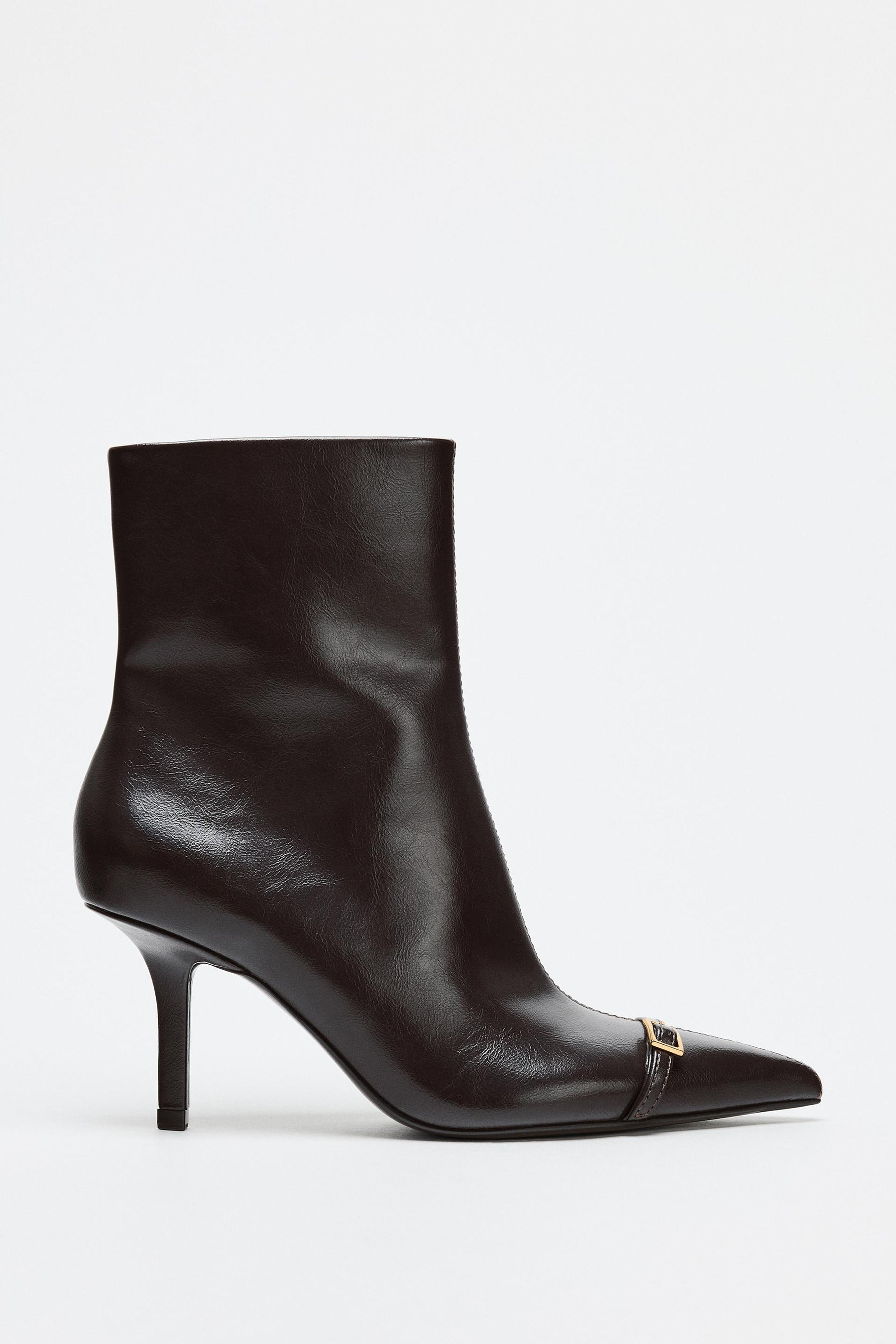 Stiefeletten mit Schnallen