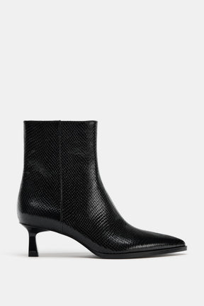 Geprägte Stiefeletten