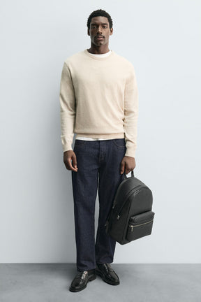 TEXTURED BACKPACK