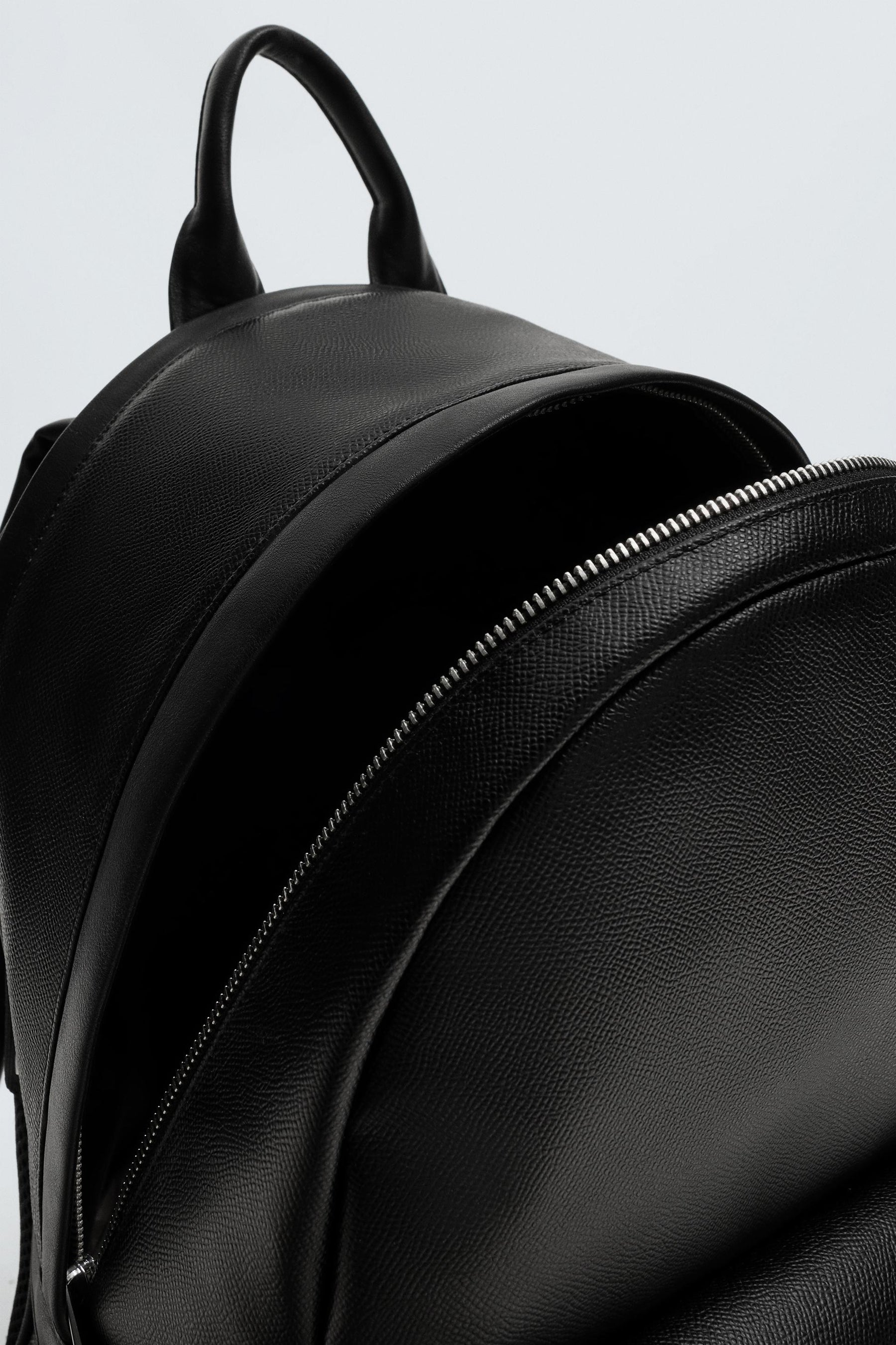 TEXTURED BACKPACK