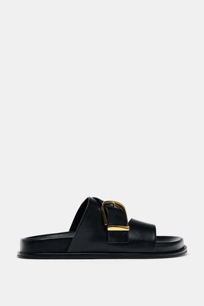 Sandalen mit Schnalle