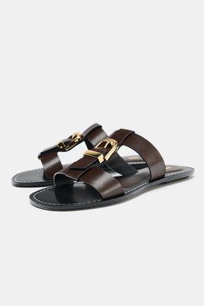 Flache Sandalen mit Doppelriemen