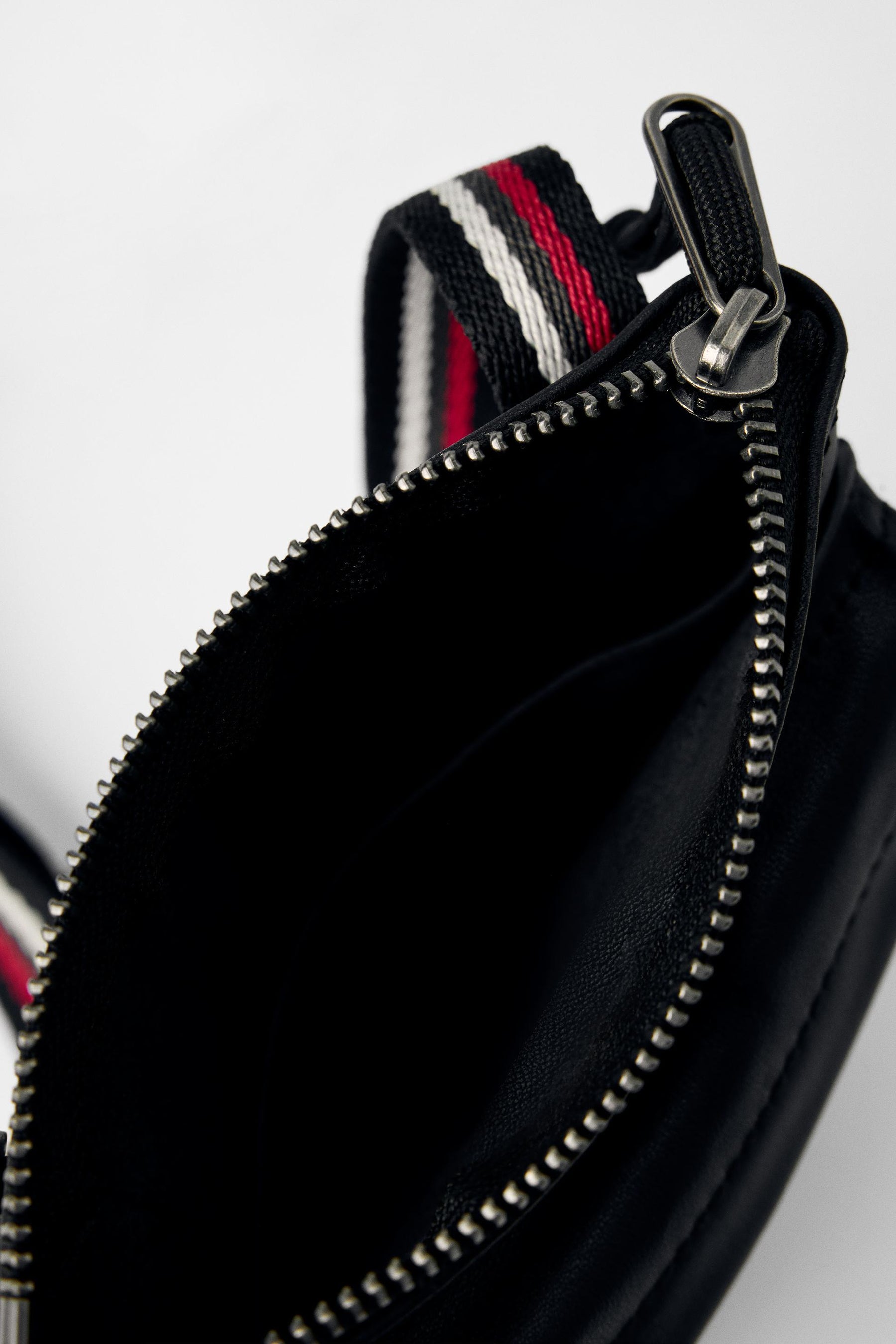 LEATHER CROSSBODY BAG BOBBY GILLESPIE X - Image 5