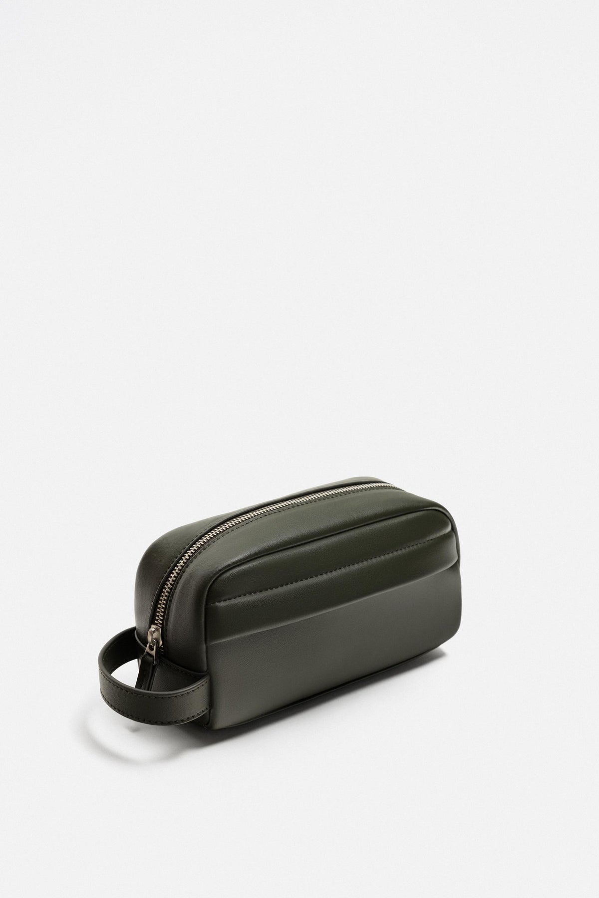 PLAIN TOILETRY BAG