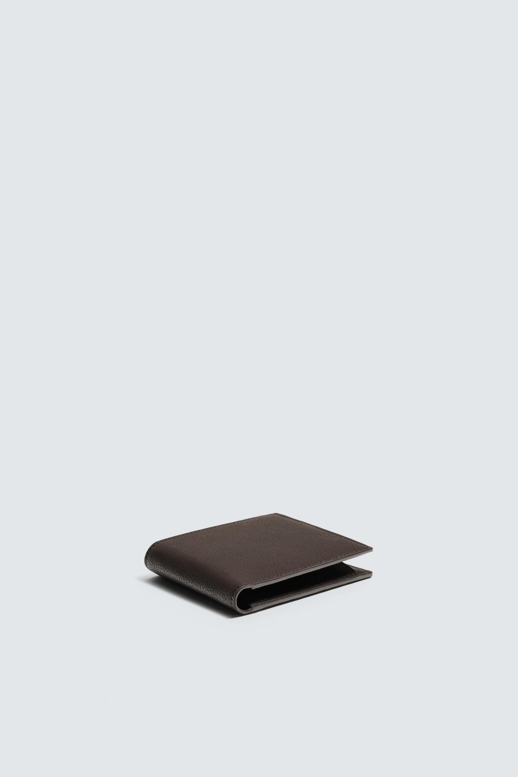 TEXTURED WALLET