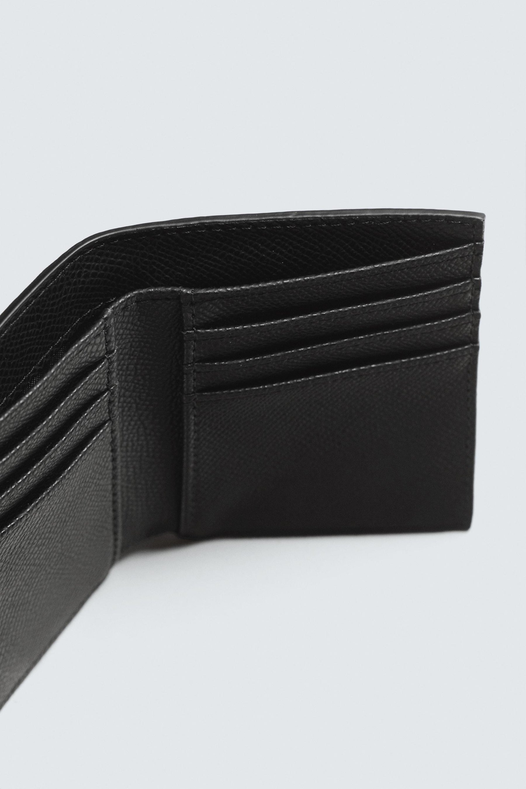TEXTURED VERTICAL CARD HOLDER
