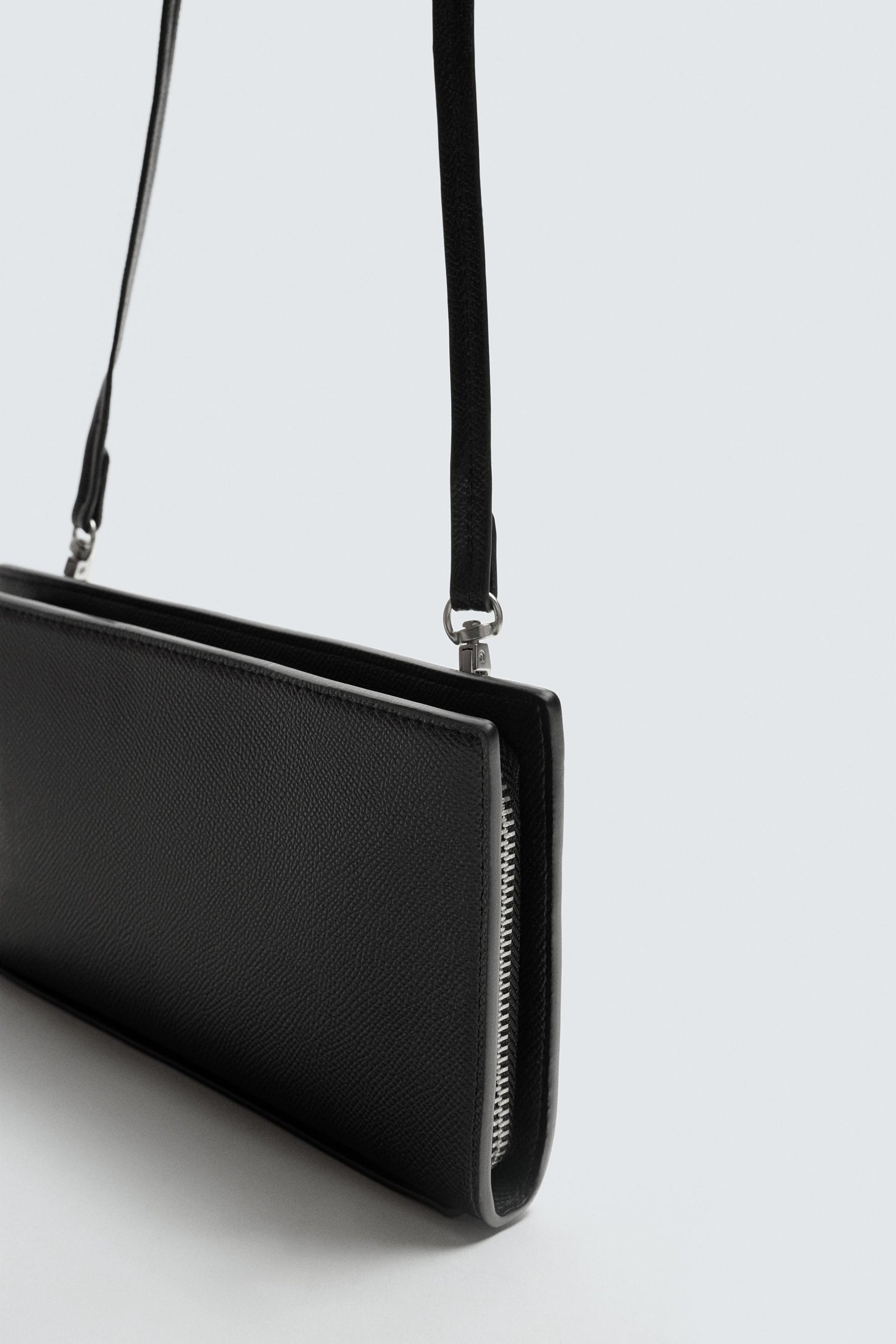 EMBOSSED XL WALLET