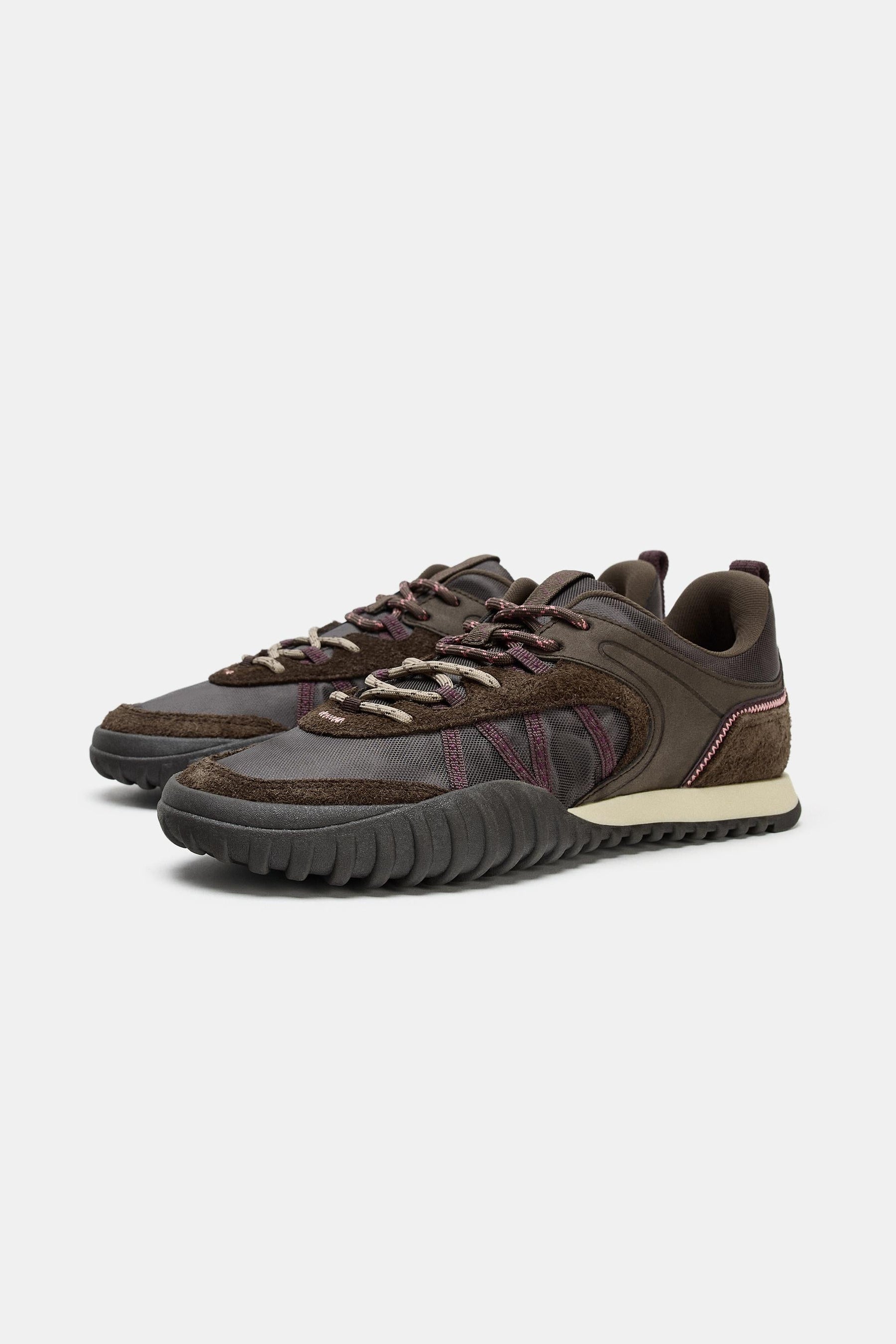 Technical Running Shoes