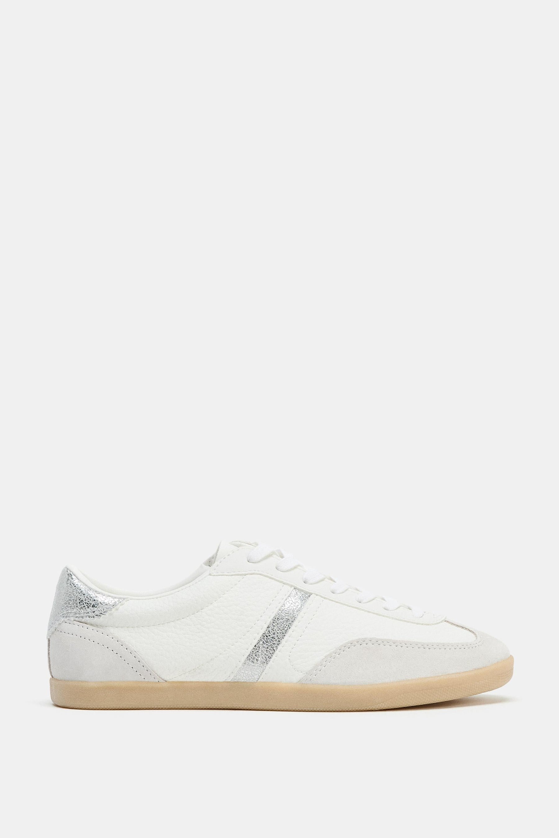 Casual Trainers