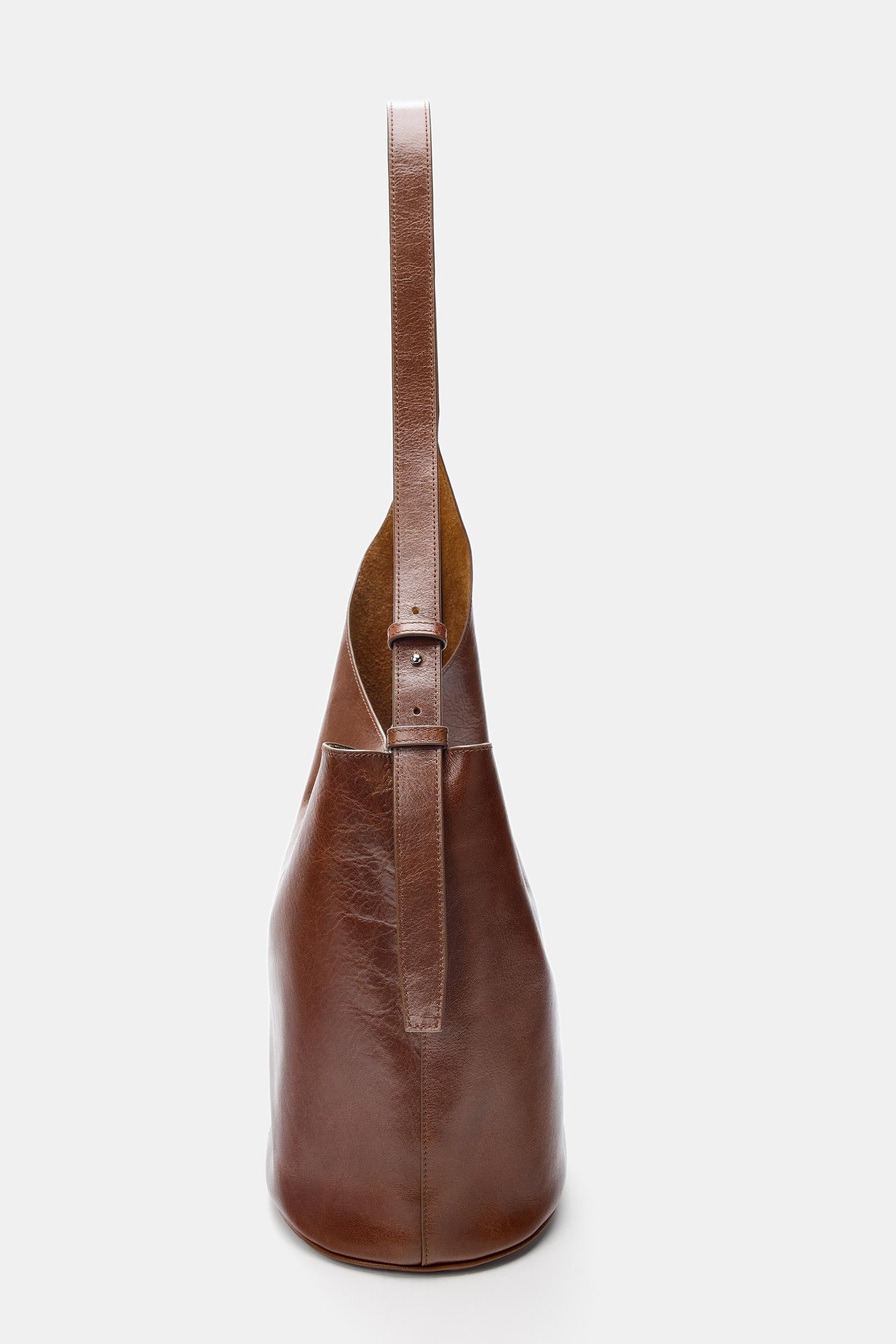 LEDER-EIMERTASCHE