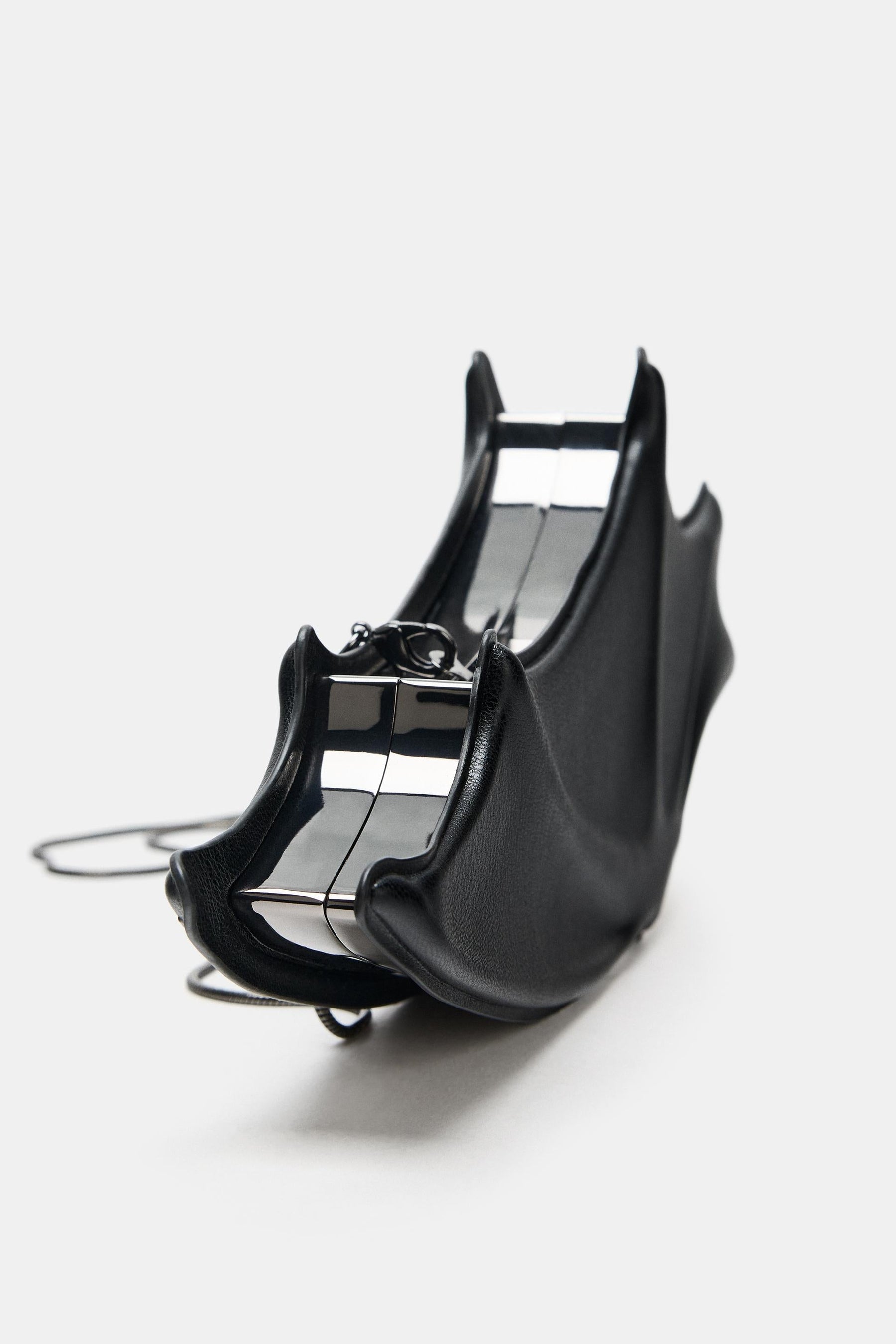 Rigid Minaudière