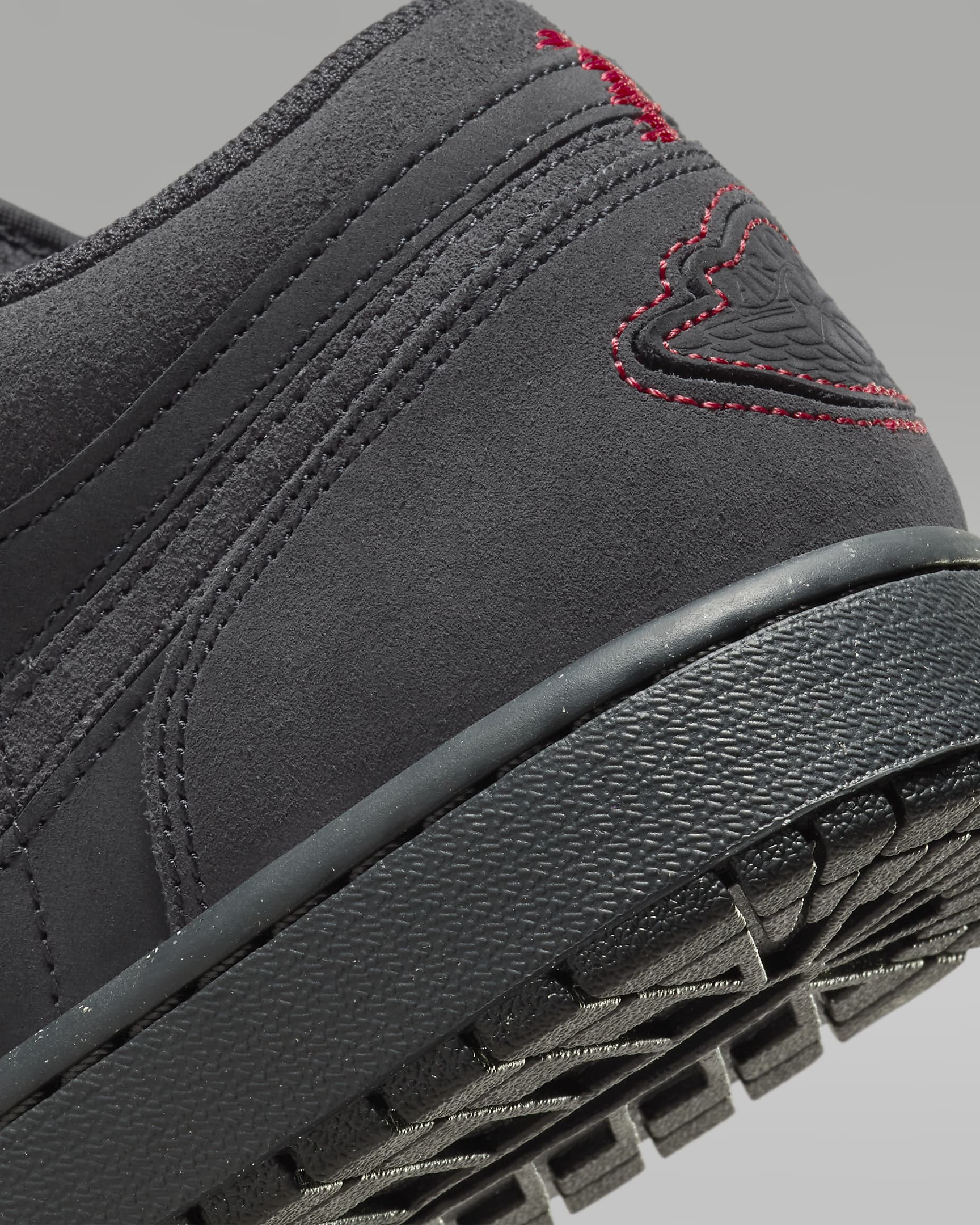 Air Jordan 1 Low SE Craft - Dark Smoke Grey/Varsity Red/Schwarz - Bild 8